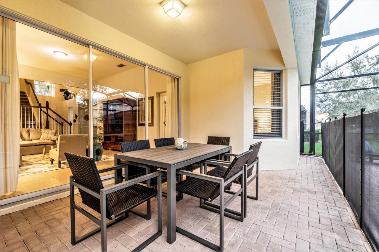 Spacious Wprivate Poolspa & Free Waterpark Holiday home *
